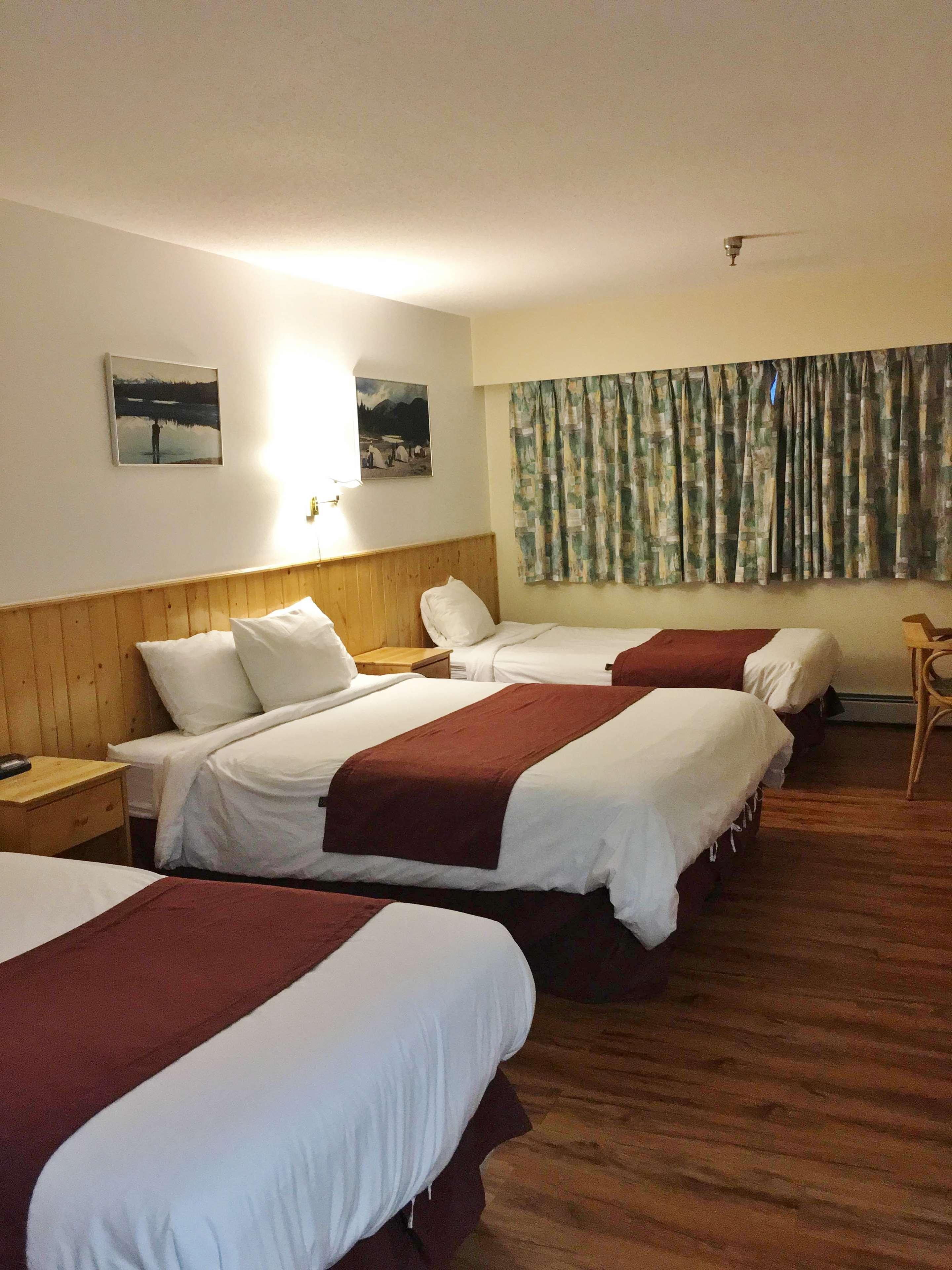 Canadas Best Value Inn- Riverview Hotel Whitehorse Dış mekan fotoğraf