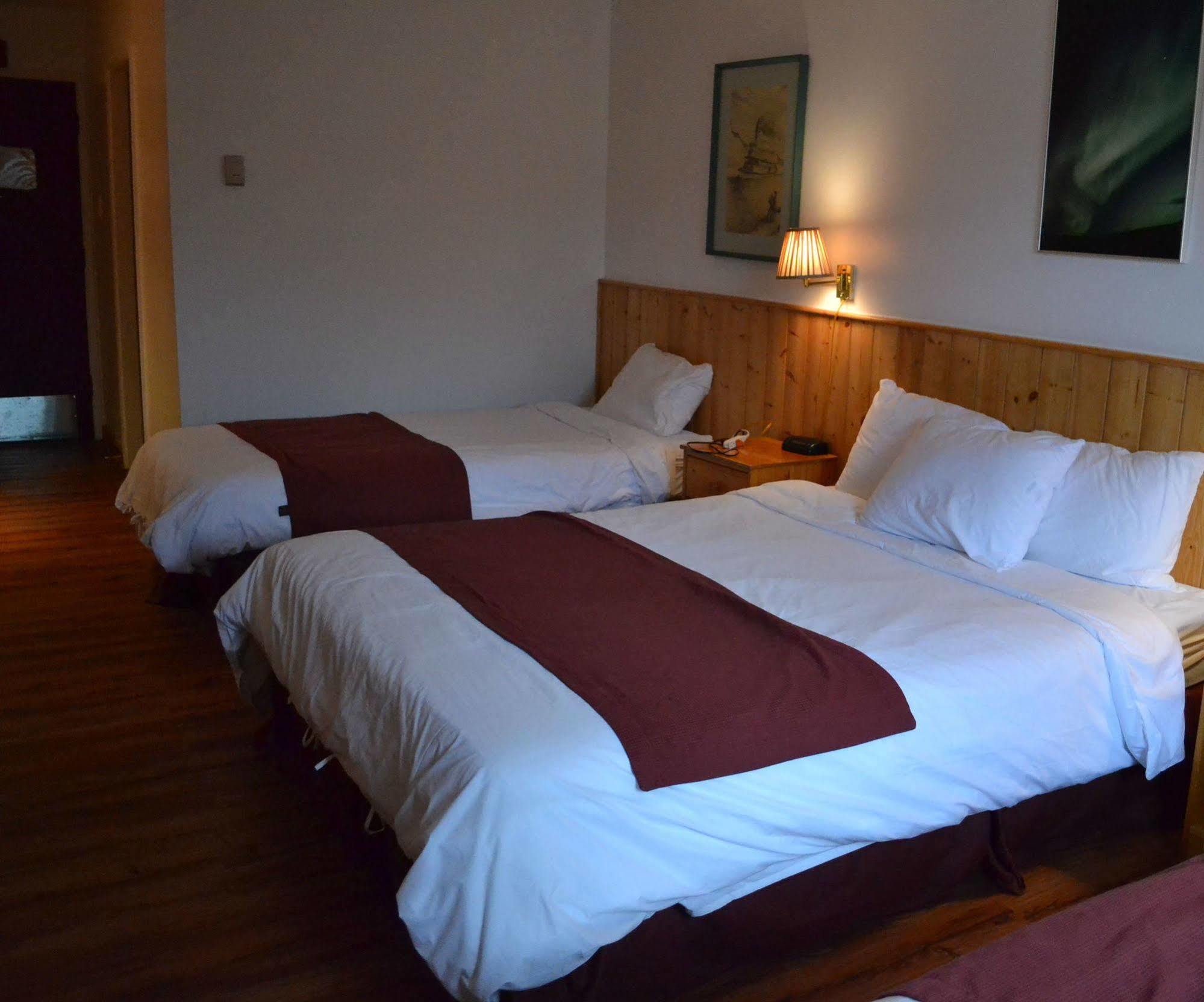 Canadas Best Value Inn- Riverview Hotel Whitehorse Dış mekan fotoğraf