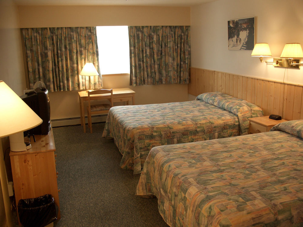 Canadas Best Value Inn- Riverview Hotel Whitehorse Dış mekan fotoğraf